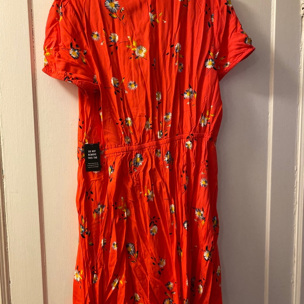 DONATED TO CHARITY Beautiful EXPRESS floral mini dress - Picture 5 of 5